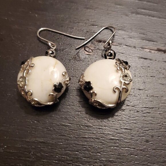 Sterling Silver earrings - Picture 2 of 2